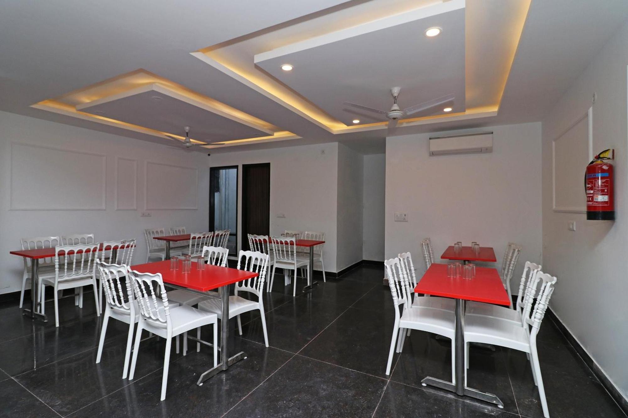 Hotel O Aamara New Delhi Exterior photo